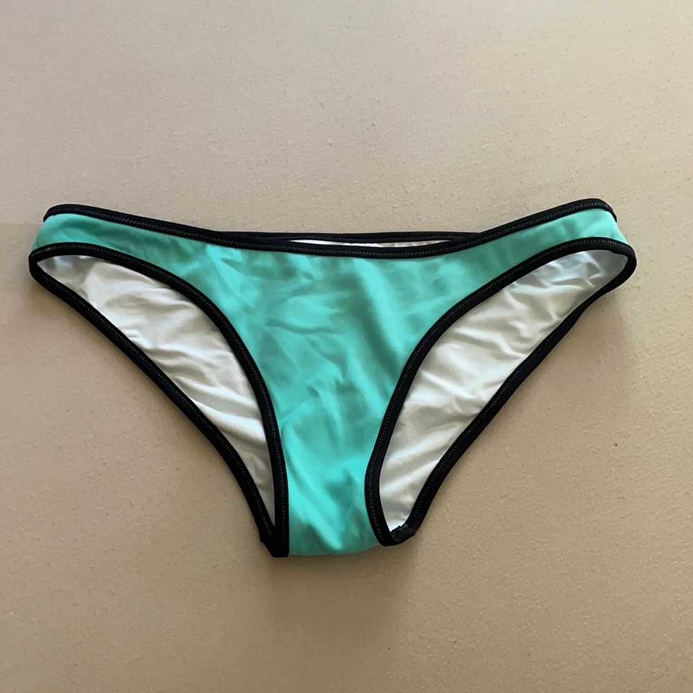 Bikini bottoms